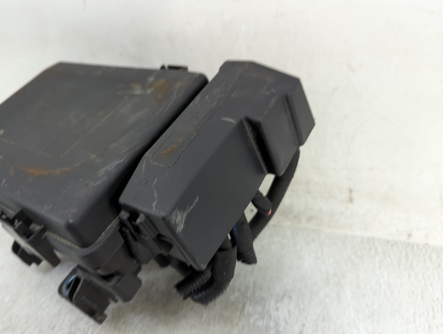 2018-2022 Chevrolet Equinox Fusebox Fuse Box Panel Relay Module Fits Fits 2018 2019 2020 2021 2022 OEM Used Auto Parts - Oem
