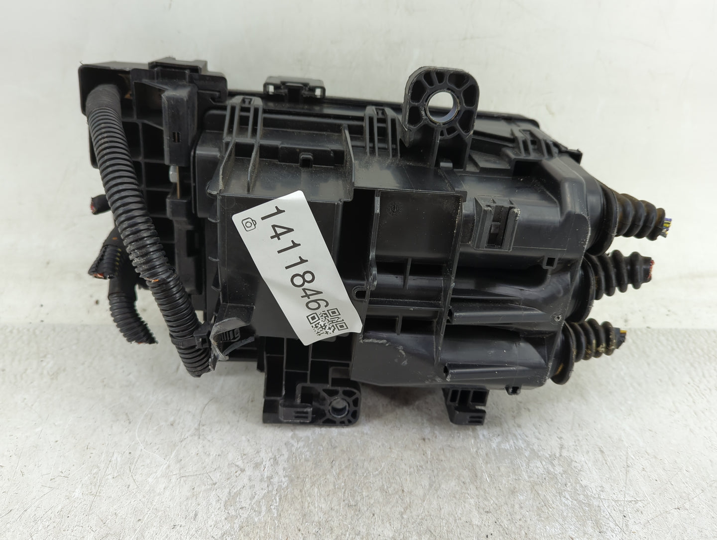2018-2022 Chevrolet Equinox Fusebox Fuse Box Panel Relay Module Fits Fits 2018 2019 2020 2021 2022 OEM Used Auto Parts - Oem