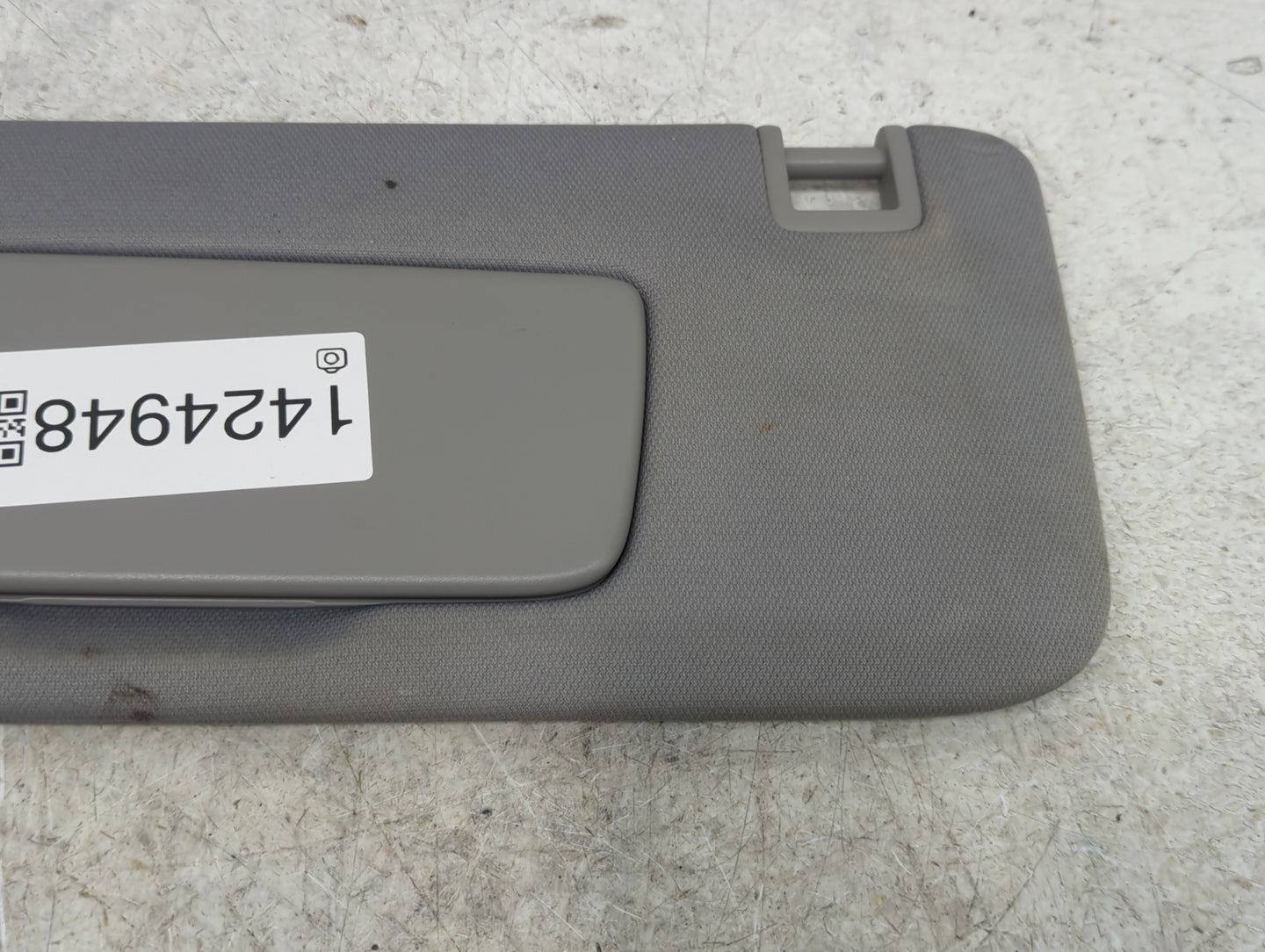 2020-2022 Chevrolet Equinox Sun Visor Shade Replacement Driver Left Mirror Fits Fits 2020 2021 2022 OEM Used Auto Parts - Oe