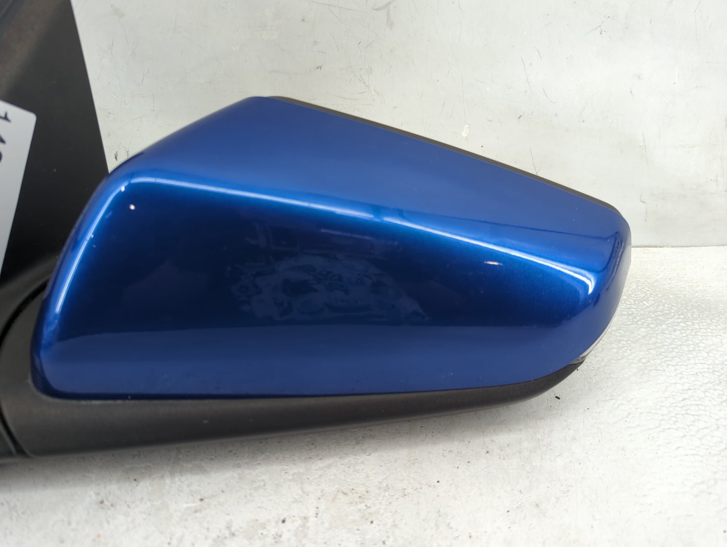 2018-2022 Chevrolet Equinox Driver Side View Mirror - Left Door Mirror OEM Used - Oemusedautoparts1.com