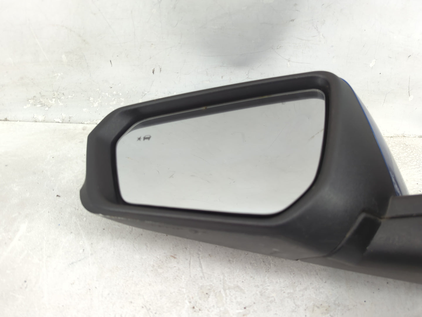 2018-2022 Chevrolet Equinox Driver Side View Mirror - Left Door Mirror OEM Used - Oemusedautoparts1.com
