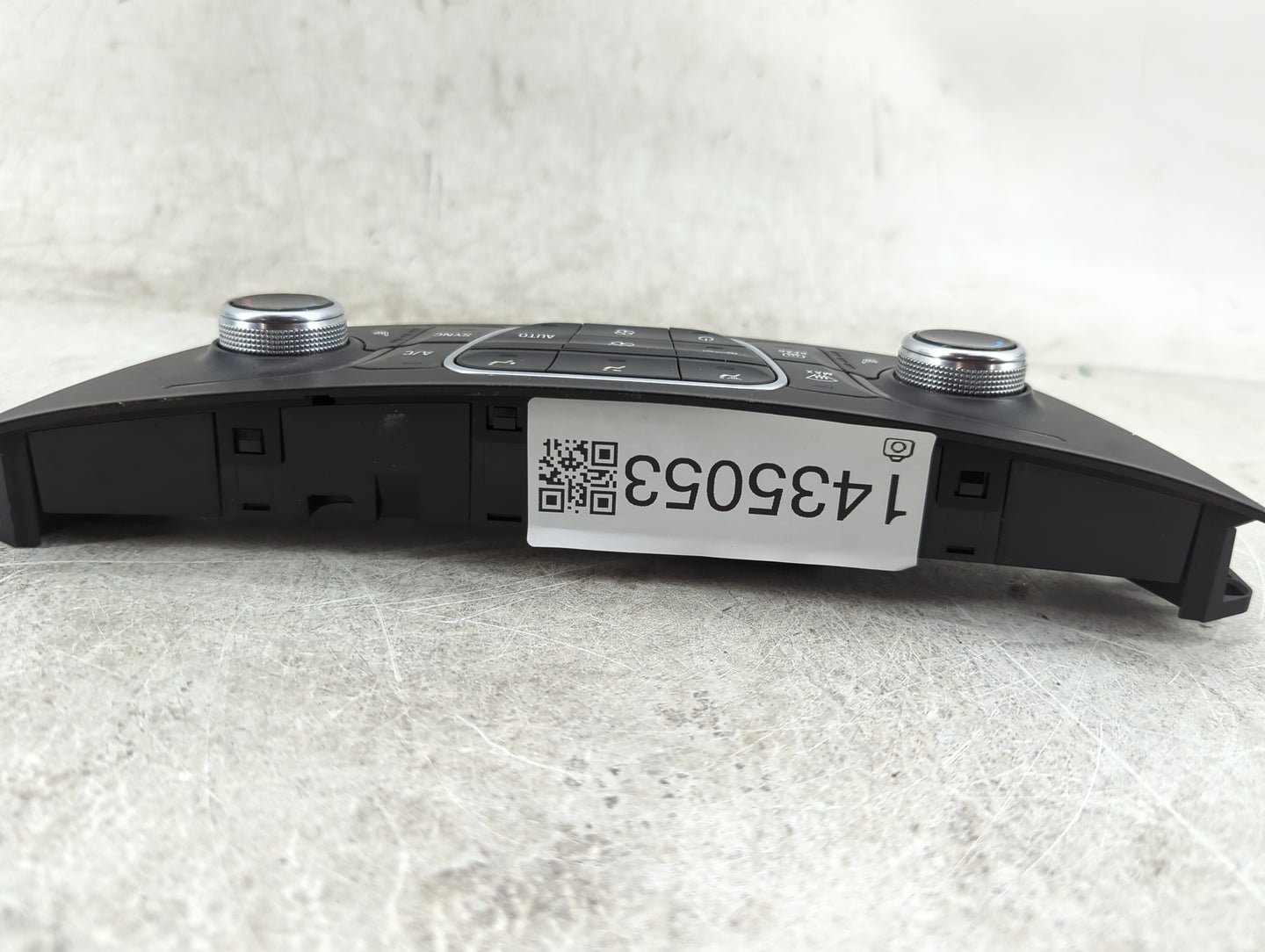 2020-2022 Chevrolet Equinox Climate Control Module Temperature AC/Heater Replacement P/N:84612975 7370200000000X Fits OEM Us