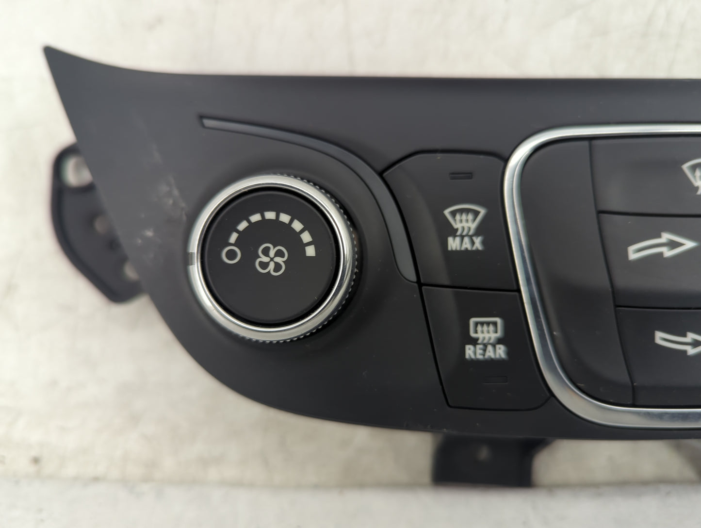 2019-2021 Chevrolet Equinox Climate Control Module Temperature AC/Heater Replacement P/N:84422503 7370200000000X Fits OEM Us