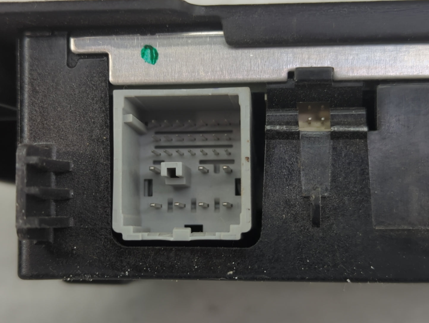 2019-2022 Chevrolet Equinox Radio AM FM Cd Player Receiver Replacement P/N:84644344 7520400000000X Fits Fits 2019 2020 2021 