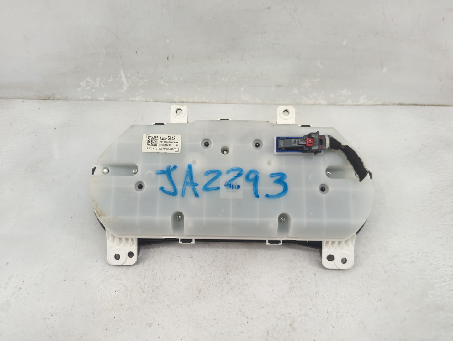 2019-2022 Chevrolet Equinox Instrument Cluster Speedometer Gauges P/N:84625643 Fits Fits 2019 2020 2021 2022 OEM Used Auto P