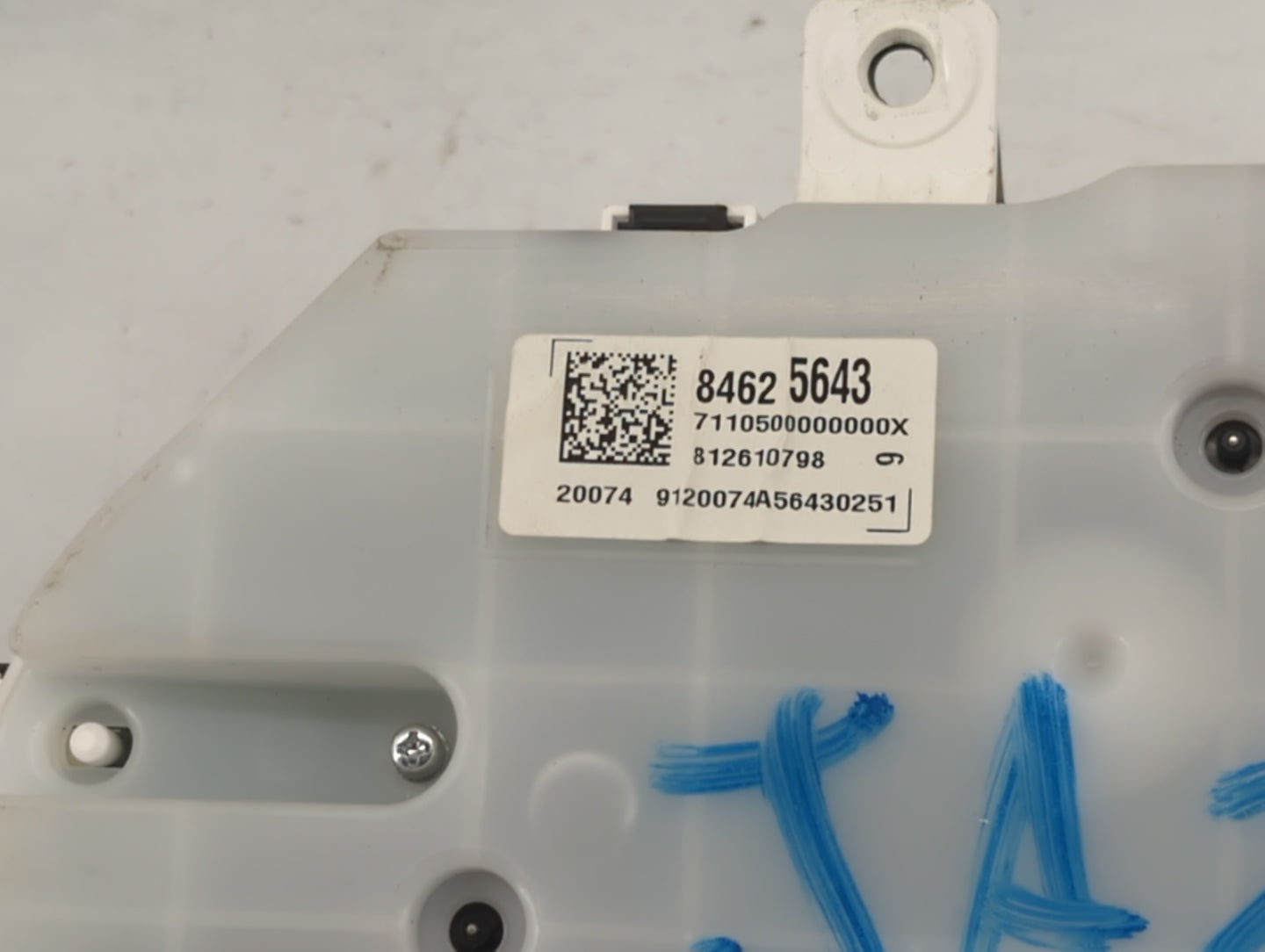 2019-2022 Chevrolet Equinox Instrument Cluster Speedometer Gauges P/N:84625643 Fits Fits 2019 2020 2021 2022 OEM Used Auto P