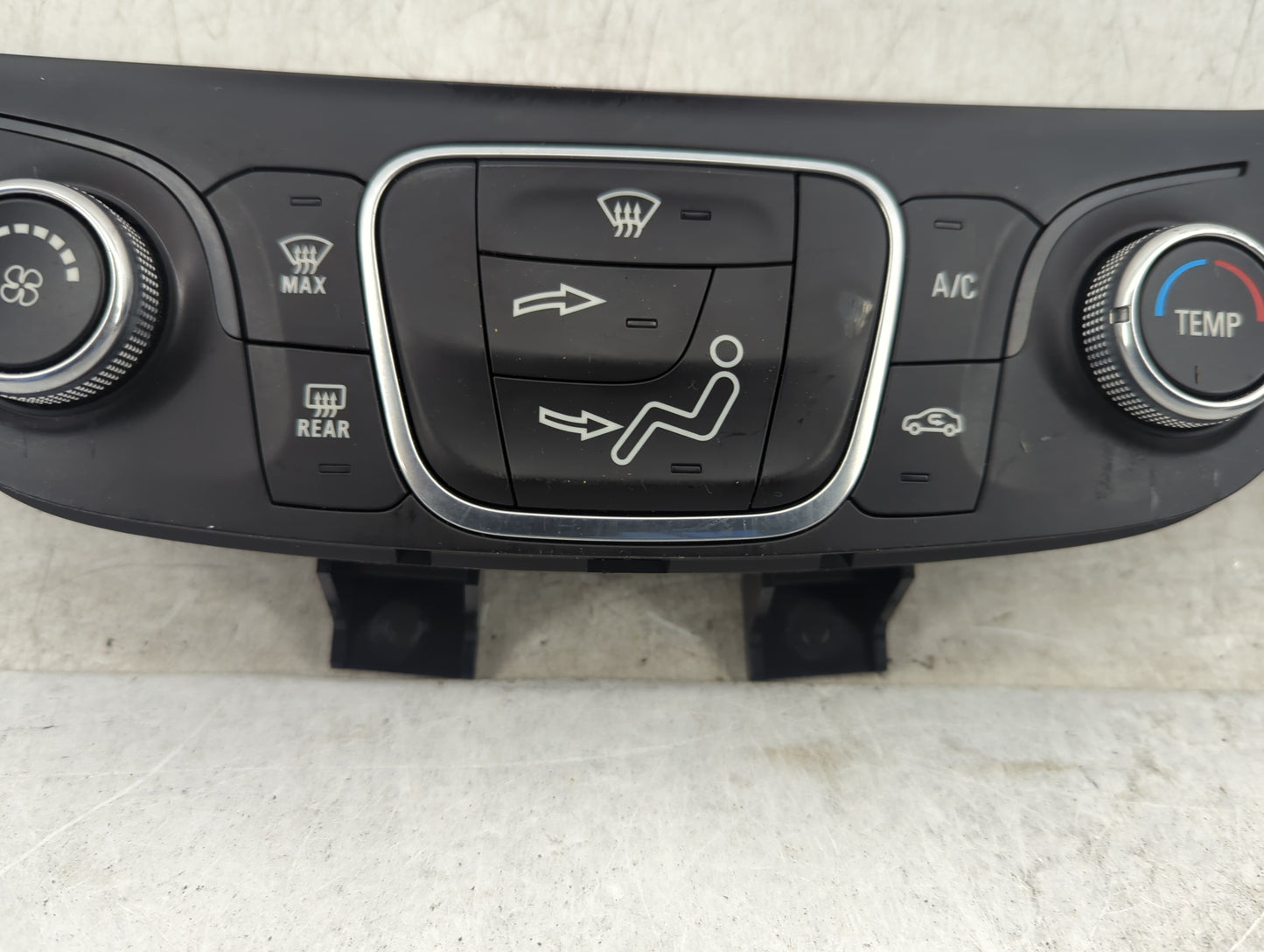2018-2021 Chevrolet Equinox Climate Control Module Temperature AC/Heater Replacement P/N:84422503 7370200000000X Fits OEM Us