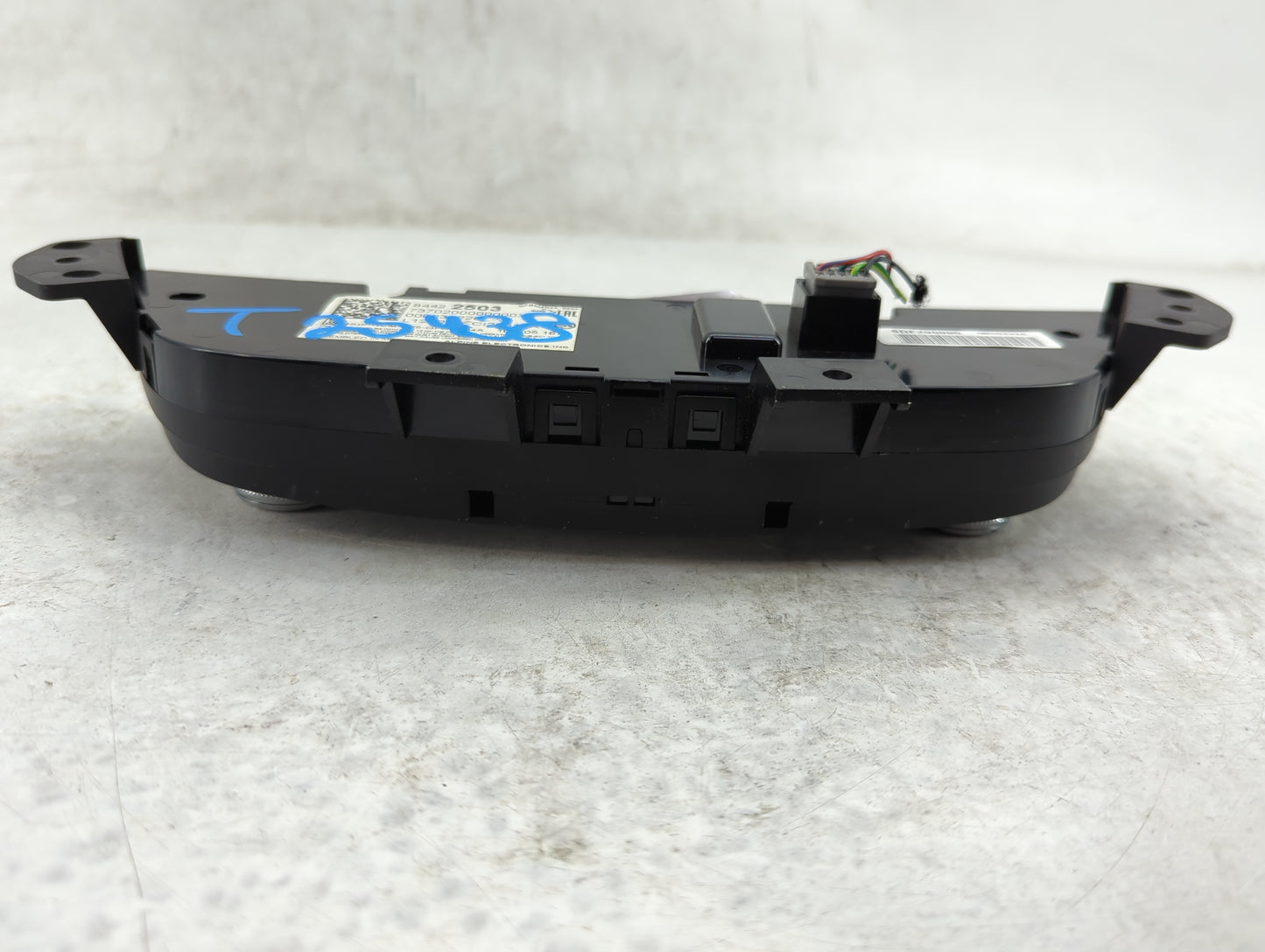 2020 Chevrolet Equinox Climate Control Module Temperature AC/Heater Replacement P/N:84422503 7370200000000 Fits OEM Used Aut