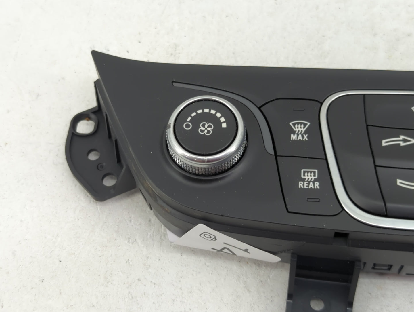 2019-2021 Chevrolet Equinox Climate Control Module Temperature AC/Heater Replacement P/N:84422503 7370200000000X Fits OEM Us