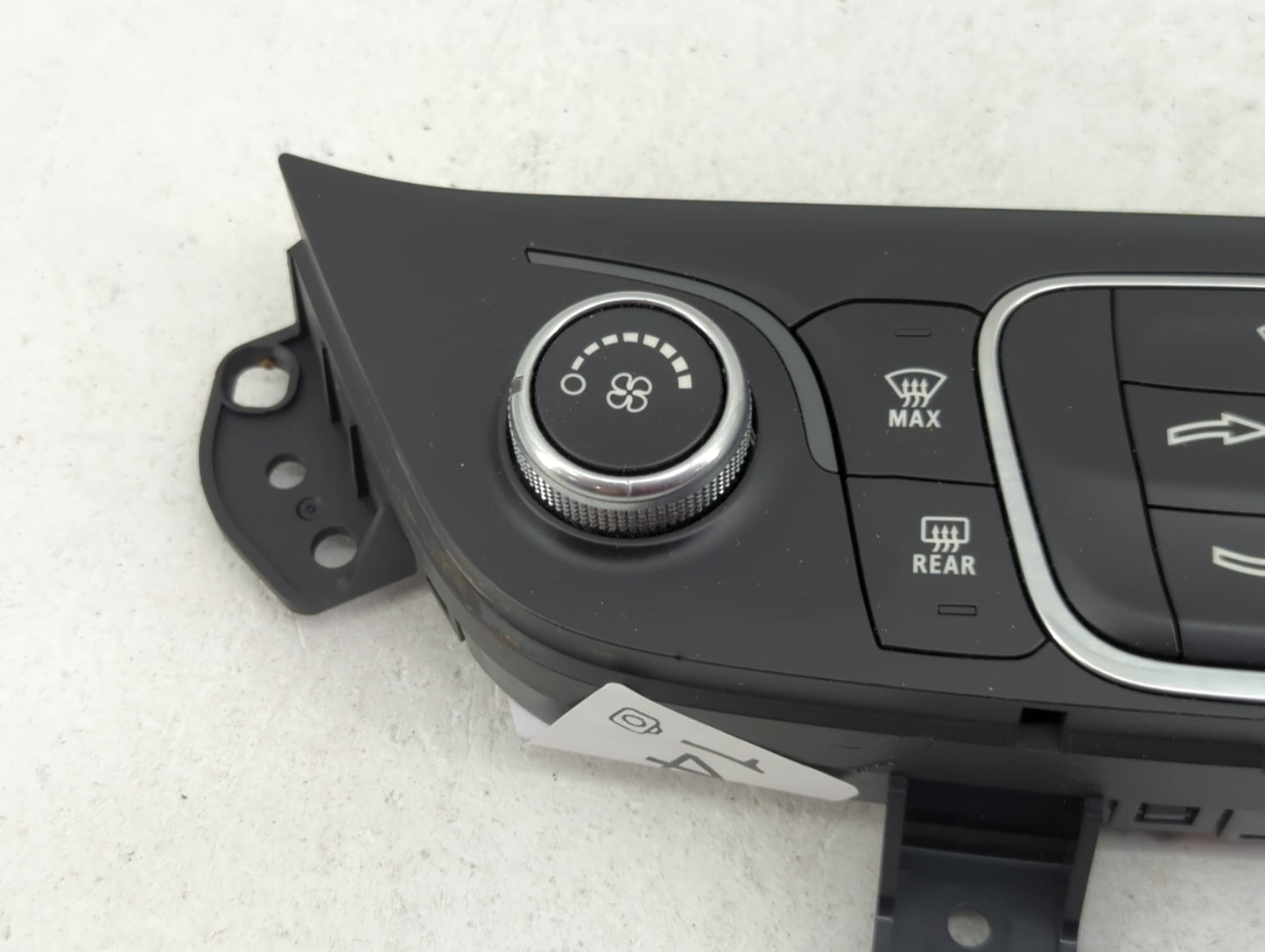 2019-2021 Chevrolet Equinox Climate Control Module Temperature AC/Heater Replacement P/N:84422503 7370200000000X Fits OEM Us