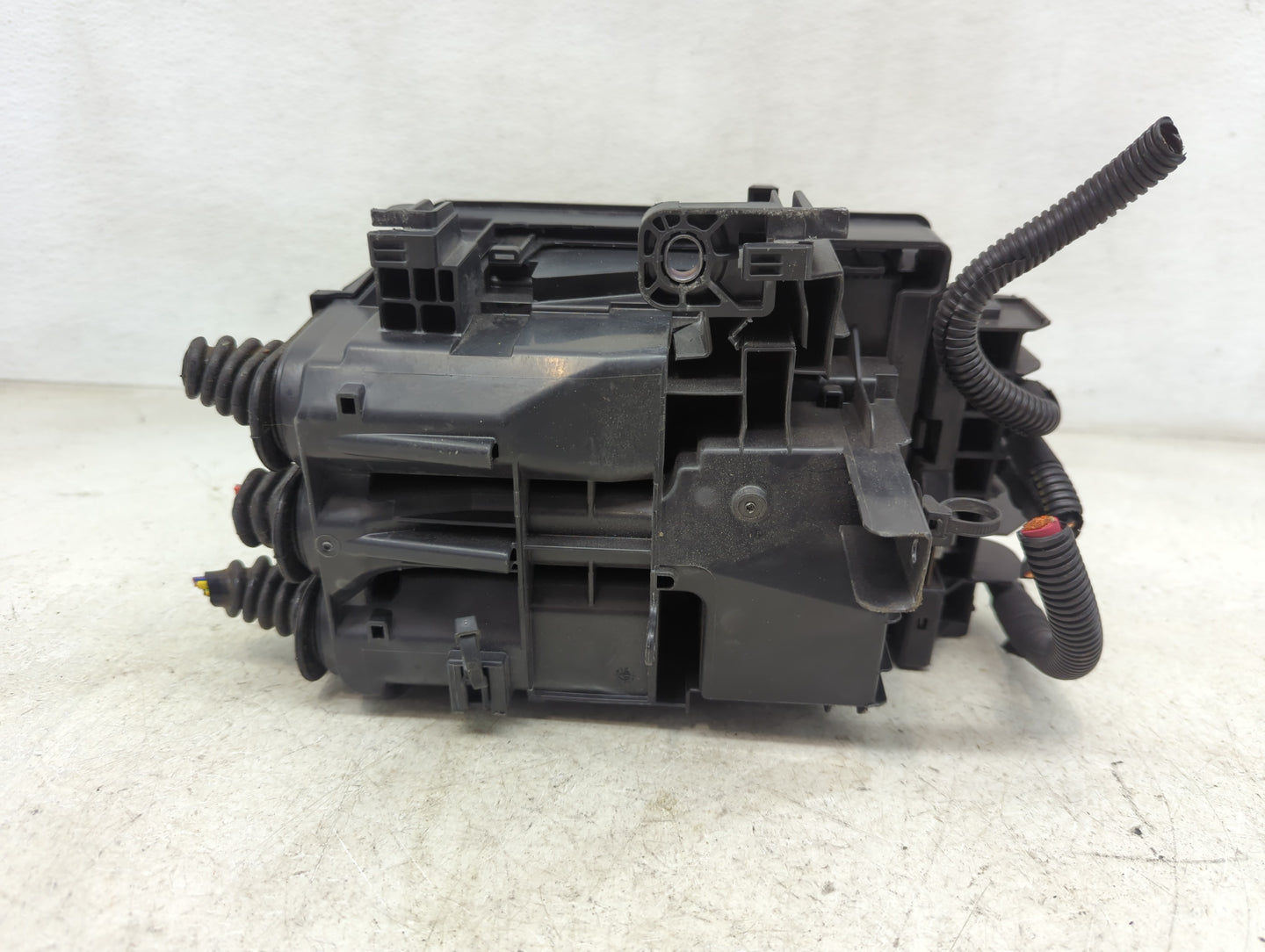 2018-2022 Chevrolet Equinox Fusebox Fuse Box Panel Relay Module P/N:13500128 13500114, 13598349 Fits Fits 2018 2019 2020 202