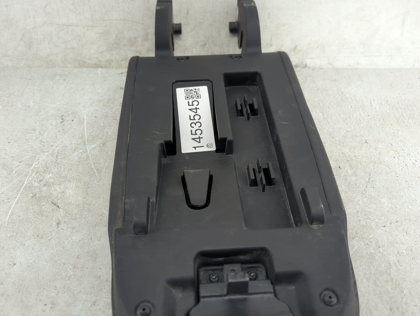 2020 Chevrolet Equinox Center Console Armrest Cover Lid Fits OEM Used Auto Parts - Oemusedautoparts1.com