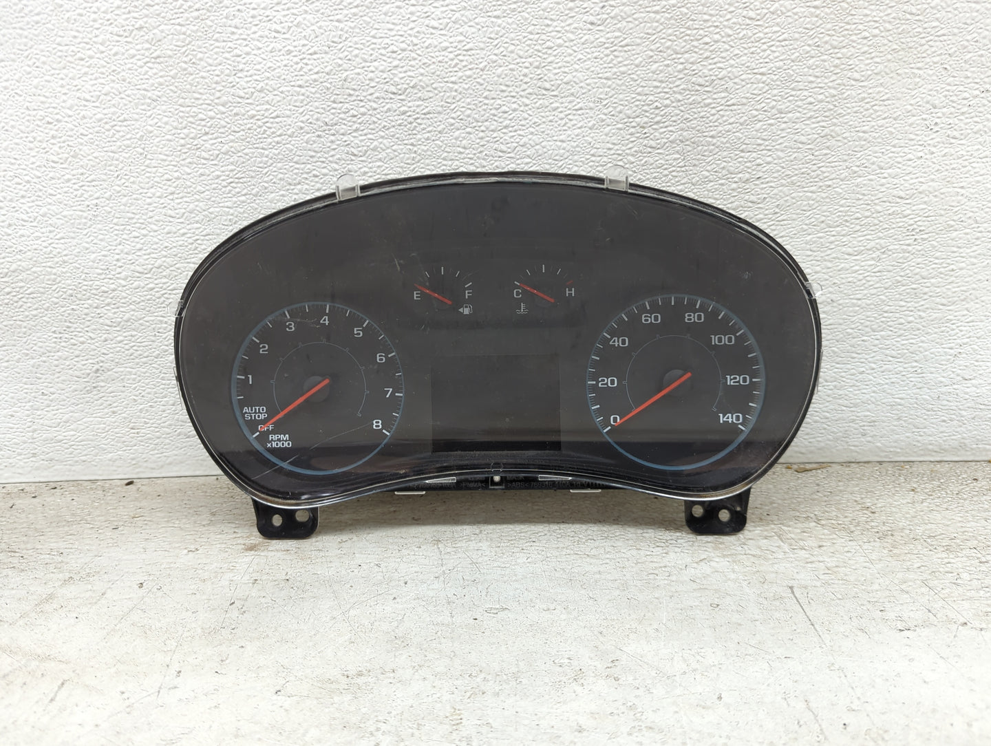 2019-2022 Chevrolet Equinox Instrument Cluster Speedometer Gauges P/N:84625643 Miles: Fits Fits 2019 2020 2021 2022 OEM Used