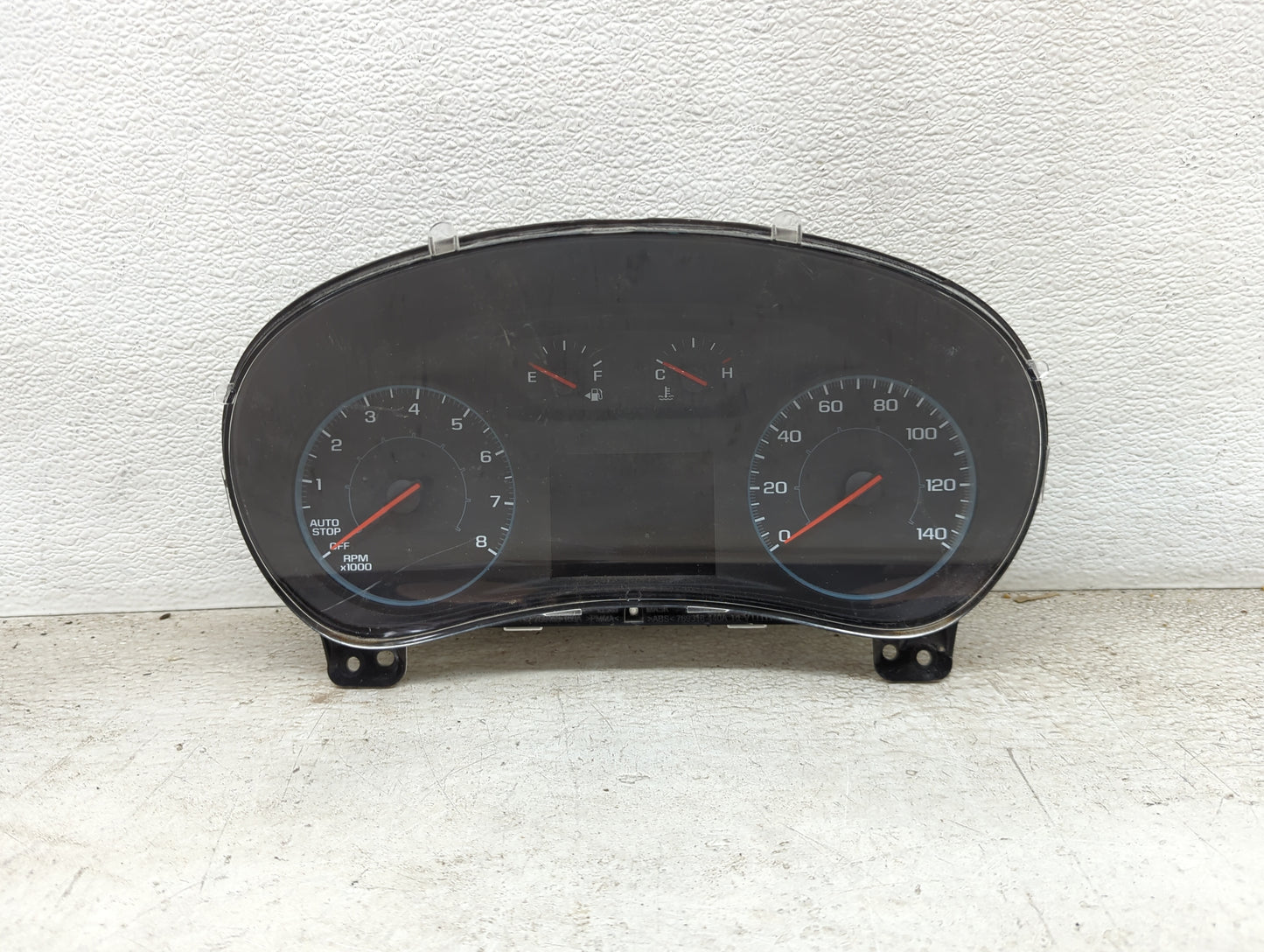 2019-2022 Chevrolet Equinox Instrument Cluster Speedometer Gauges P/N:84625643 Miles: Fits Fits 2019 2020 2021 2022 OEM Used