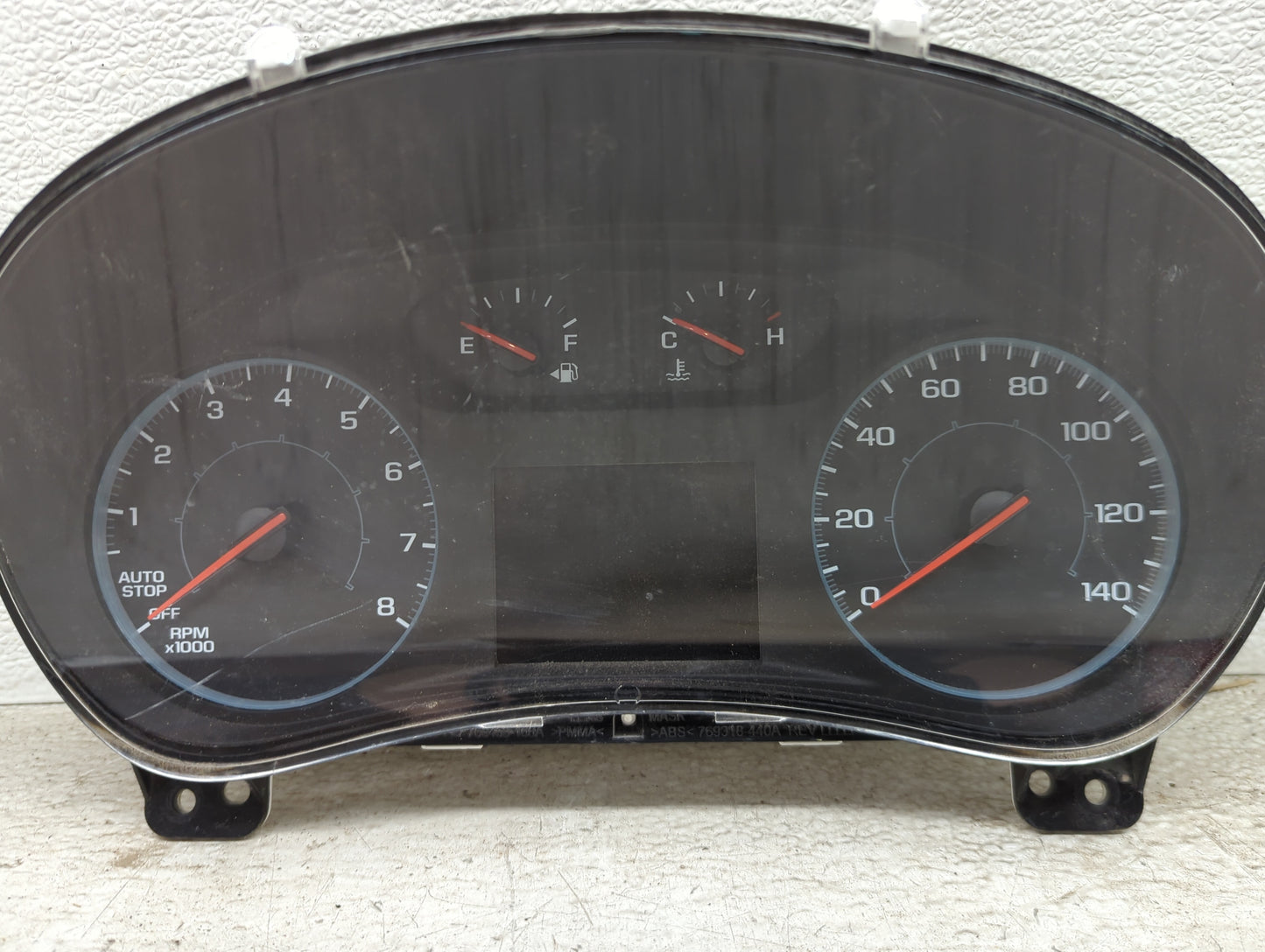 2019-2022 Chevrolet Equinox Instrument Cluster Speedometer Gauges P/N:84625643 Miles: Fits Fits 2019 2020 2021 2022 OEM Used