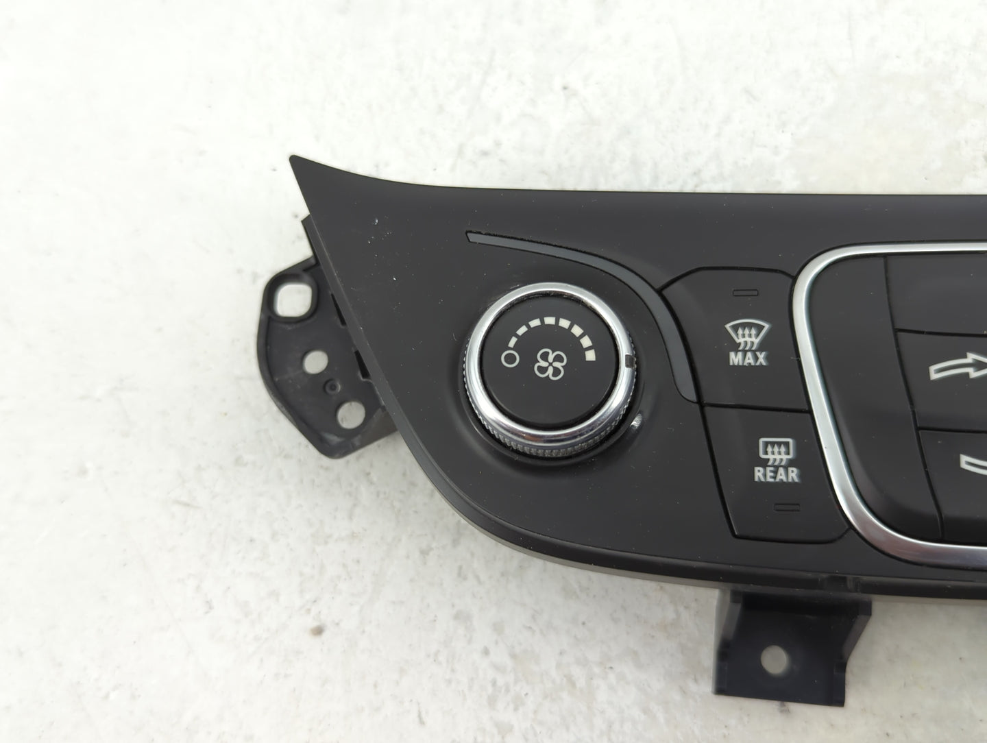 2019-2021 Chevrolet Equinox Climate Control Module Temperature AC/Heater Replacement P/N:84422503 Fits Fits 2019 2020 2021 O