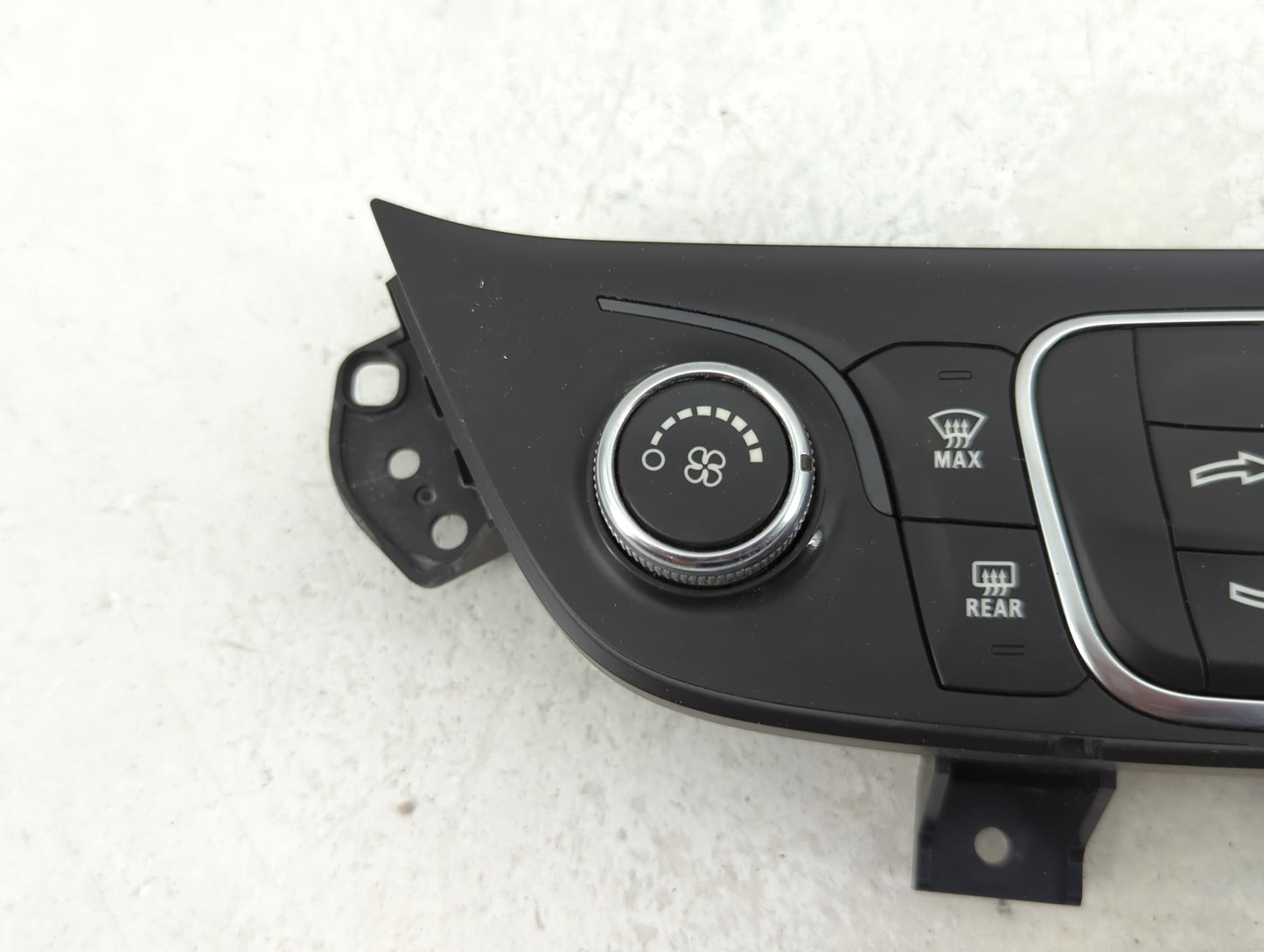 2019-2021 Chevrolet Equinox Climate Control Module Temperature AC/Heater Replacement P/N:84422503 Fits Fits 2019 2020 2021 O