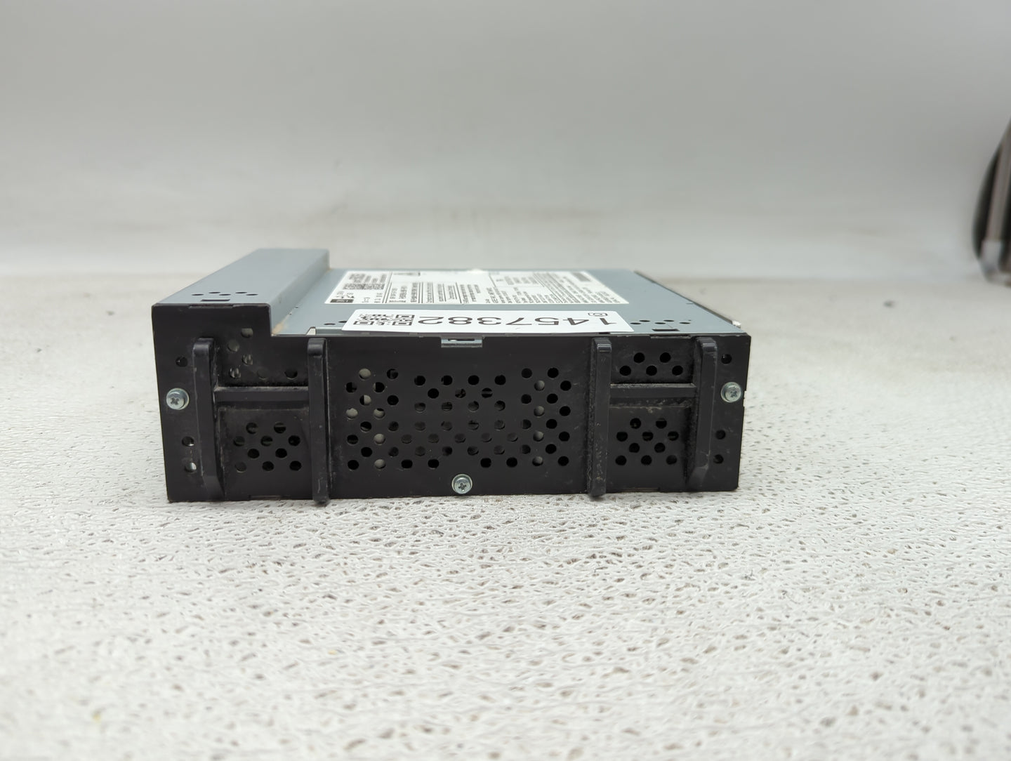 2020 Chevrolet Equinox Radio AM FM Cd Player Receiver Replacement P/N:84785825 812425551, A1200522005BD17M Fits OEM Used Aut