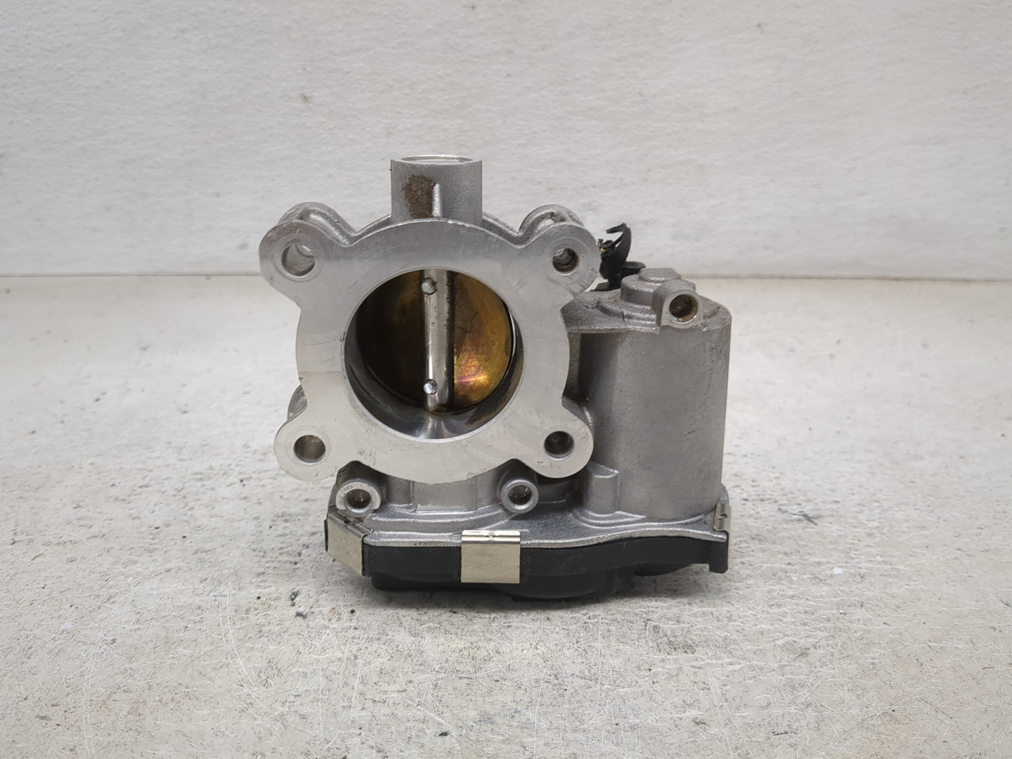 2018-2022 Chevrolet Equinox Throttle Body P/N:12671379AA Fits Fits 2016 2017 2018 2019 2020 2021 2022 OEM Used Auto Parts - 