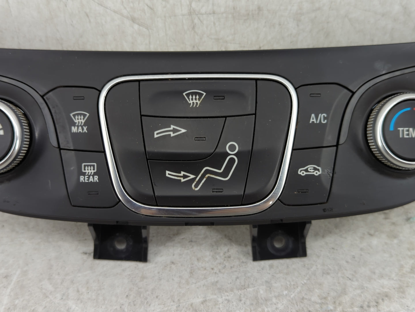 2019-2021 Chevrolet Equinox Climate Control Module Temperature AC/Heater Replacement P/N:84422503 Fits Fits 2019 2020 2021 O