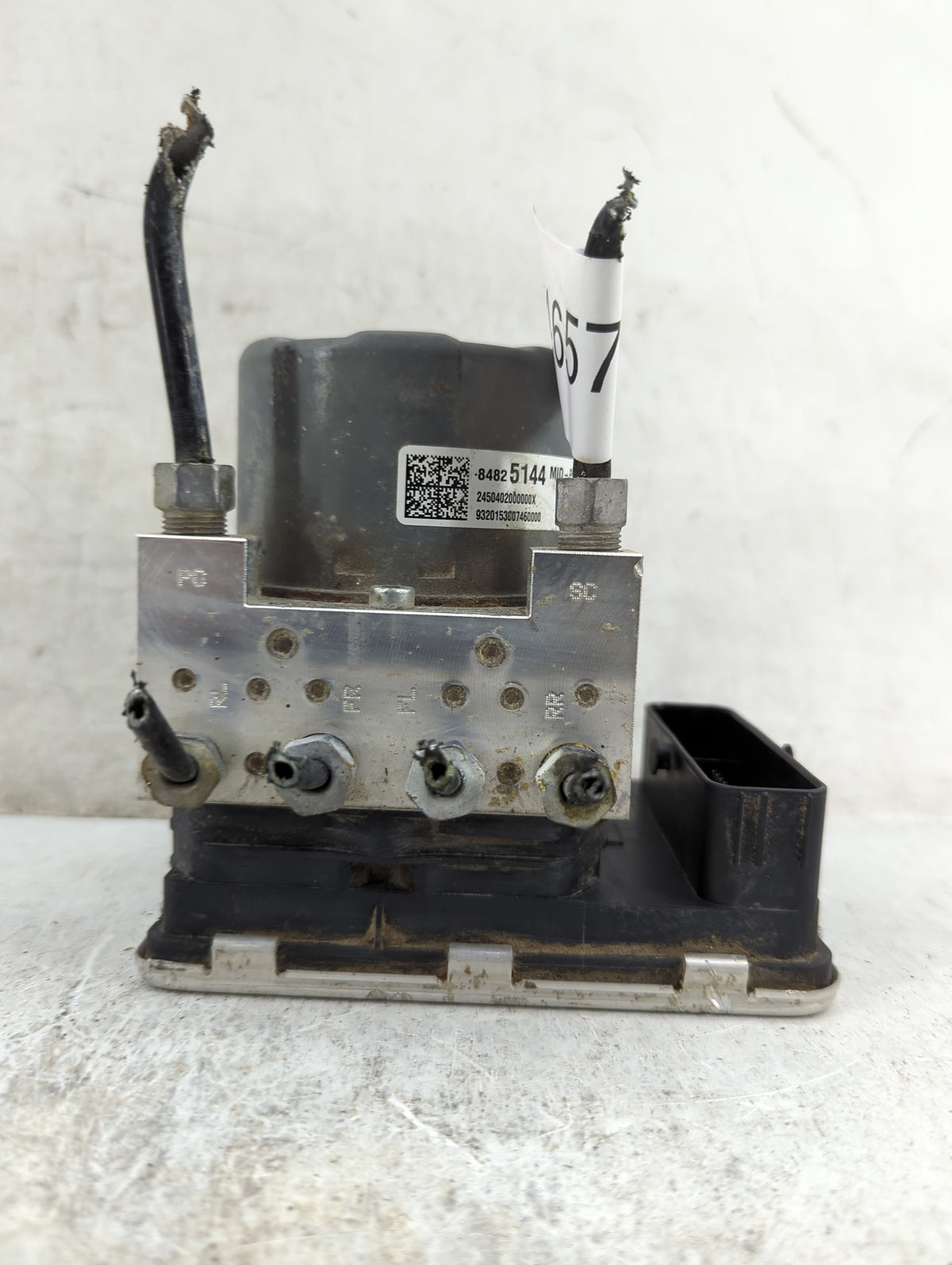 2020-2022 Chevrolet Equinox Anti-Lock Brake ABS Pump Module Actuator OEM P/N:84825144 806052304 Fits Fits 2020 2021 2022 OEM