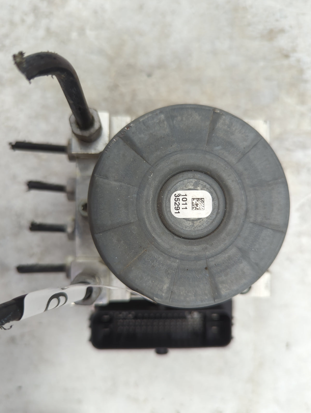 2020-2022 Chevrolet Equinox Anti-Lock Brake ABS Pump Module Actuator OEM P/N:84825144 806052304 Fits Fits 2020 2021 2022 OEM
