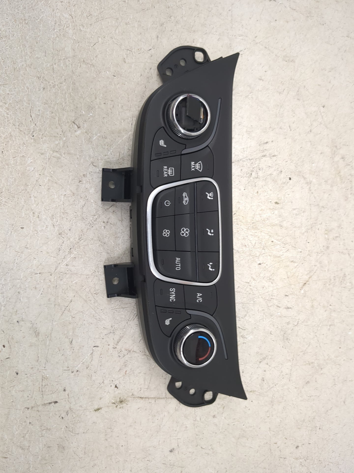 2020-2022 Chevrolet Equinox Climate Control Module Temperature AC/Heater Replacement P/N:84612975 Fits Fits 2020 2021 2022 O