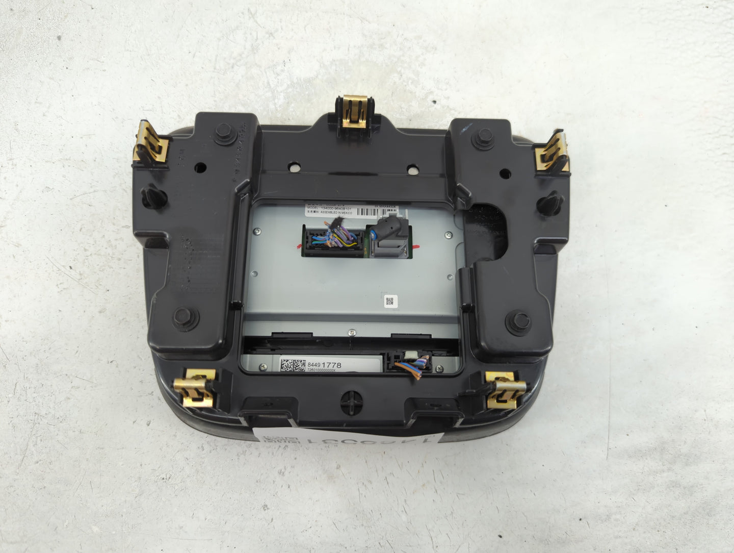2020-2022 Chevrolet Equinox Information Display Screen 1468531 - Oemusedautoparts1.com