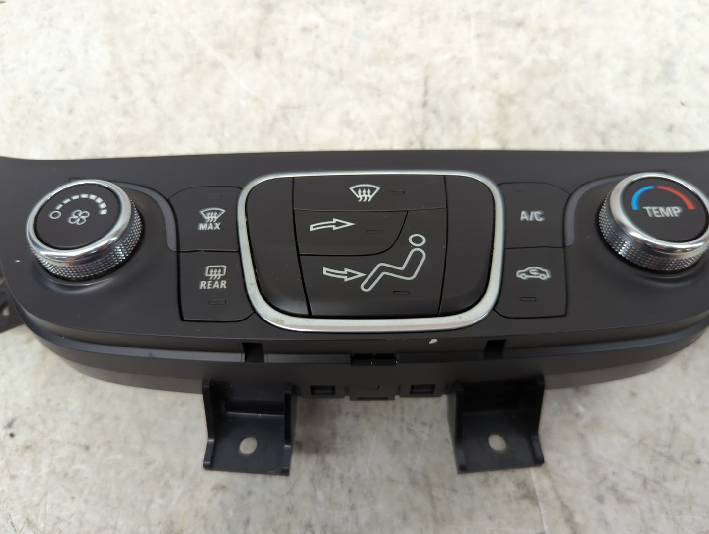 2018-2021 Chevrolet Equinox Climate Control Module Temperature AC/Heater Replacement P/N:84422503 73702000000 Fits OEM Used 