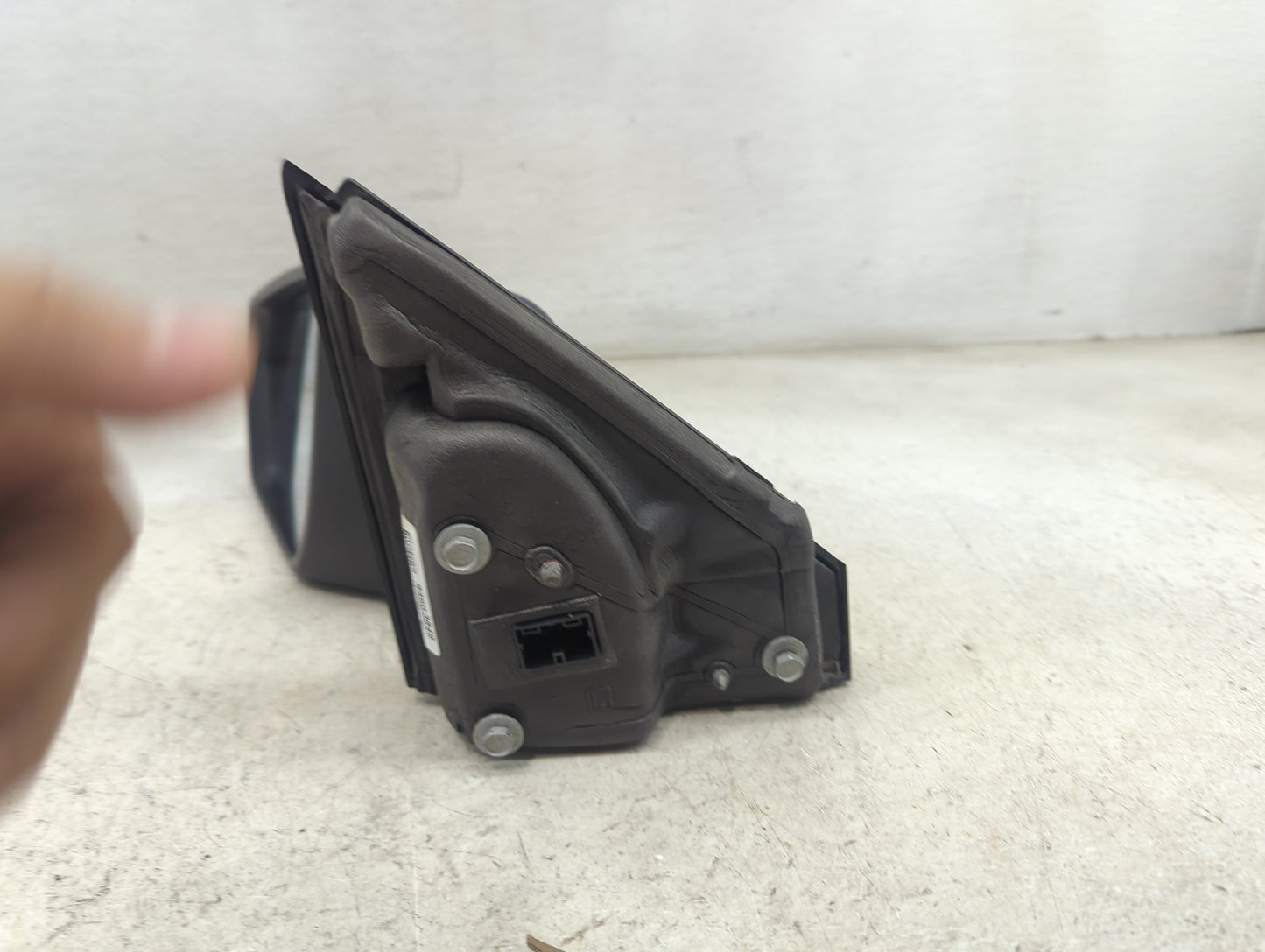 2018-2022 Chevrolet Equinox Driver Side View Mirror - Left Door Mirror OEM Used - Oemusedautoparts1.com
