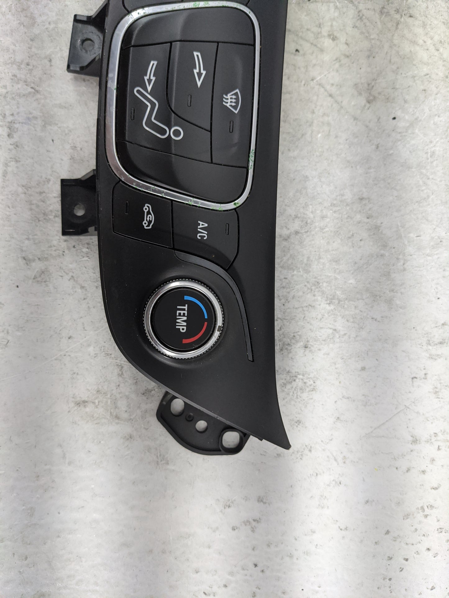 2019-2021 Chevrolet Equinox Climate Control Module Temperature AC/Heater Replacement P/N:84422503 737020000000X Fits OEM Use