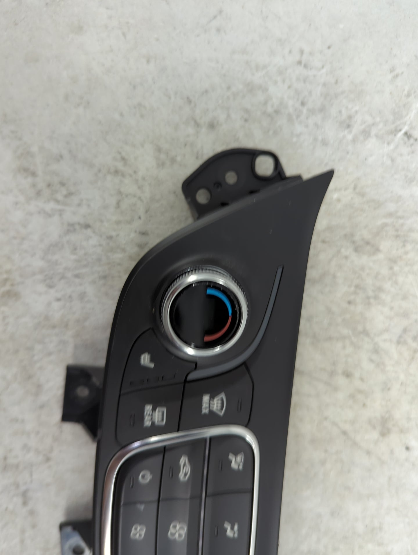 2020-2022 Chevrolet Equinox Climate Control Module Temperature AC/Heater Replacement P/N:84612975 737020000000X Fits OEM Use