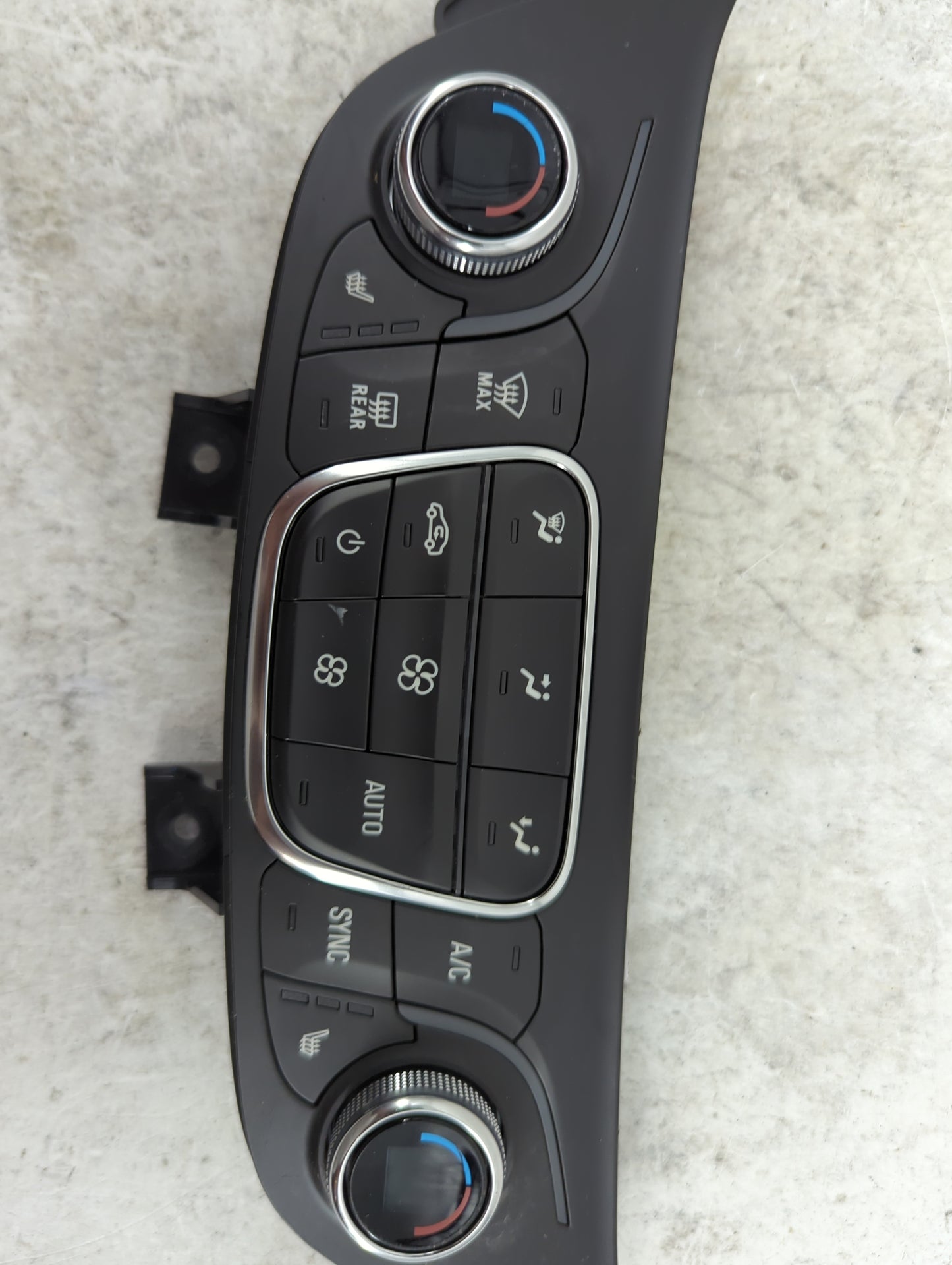 2020-2022 Chevrolet Equinox Climate Control Module Temperature AC/Heater Replacement P/N:84612975 737020000000X Fits OEM Use