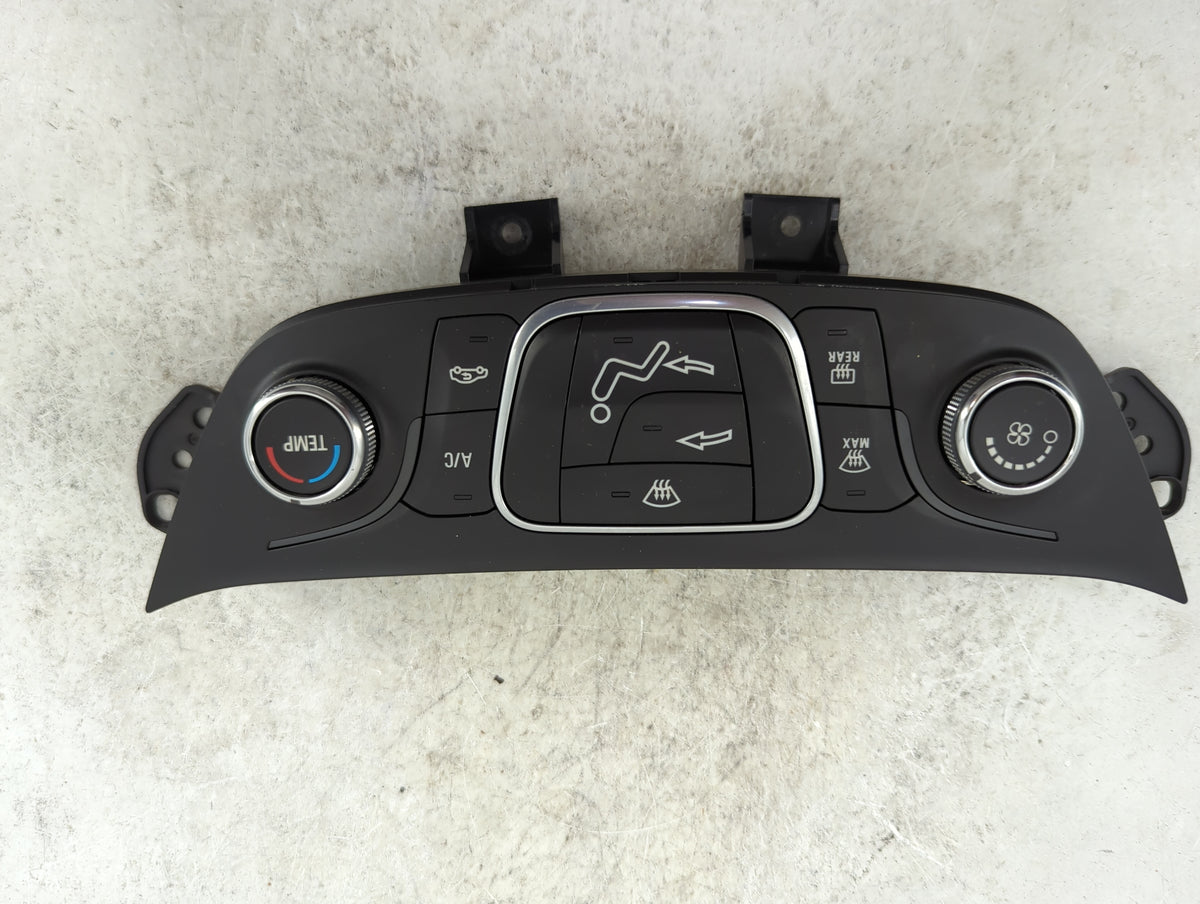 2019-2021 Chevrolet Equinox Climate Control Module Temperature AC/Heater Replacement P/N:84422503 737020000000000X Fits OEM 