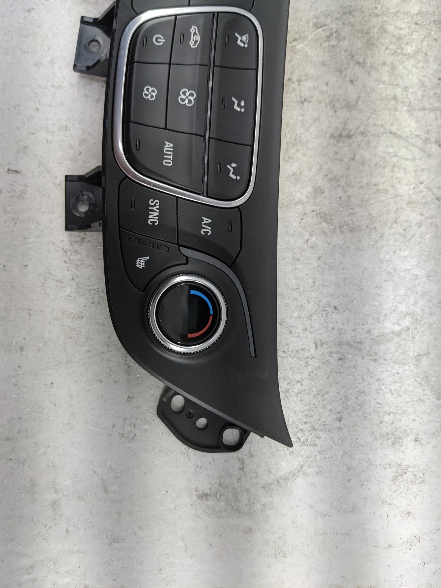 2020-2022 Chevrolet Equinox Climate Control Module Temperature AC/Heater Replacement P/N:84612975 737020000000X Fits OEM Use