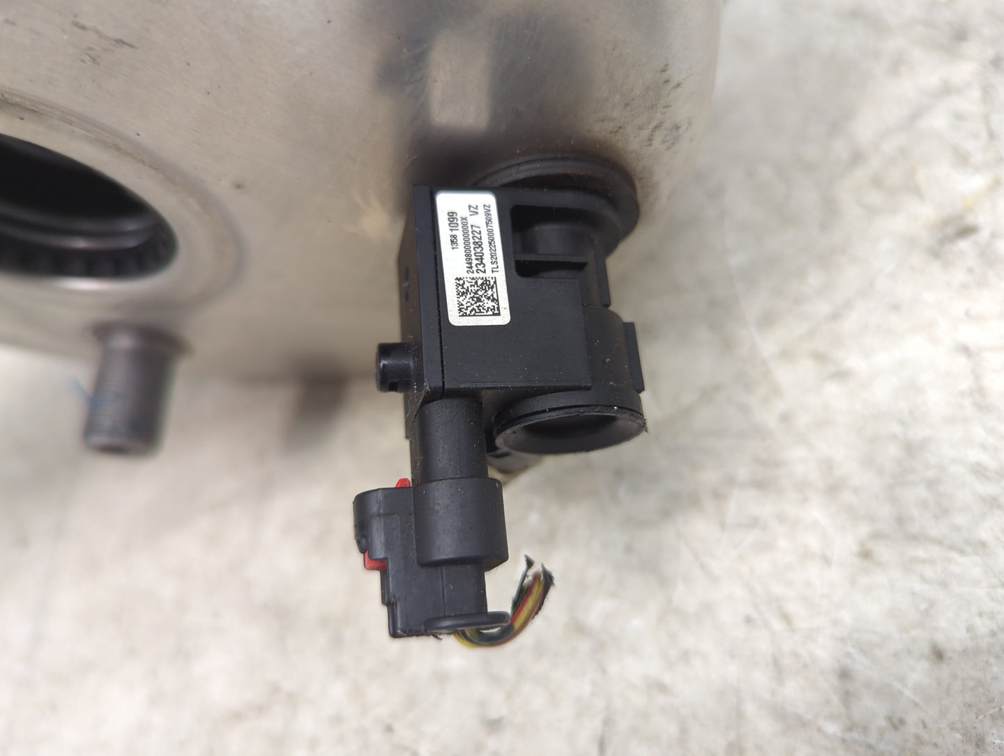 2018-2022 Chevrolet Equinox Power Brake Booster Oem 1490157 - Oemusedautoparts1.com