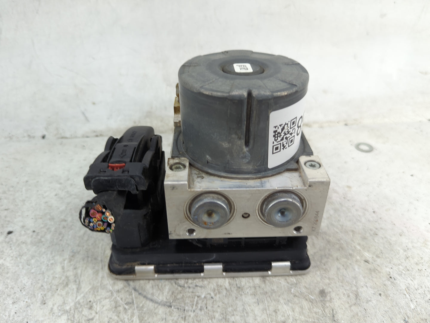 2020-2022 Chevrolet Equinox ABS Pump Control Module Replacement P/N:84715330 24504820000001, 9219172517 Fits Fits 2020 2021 