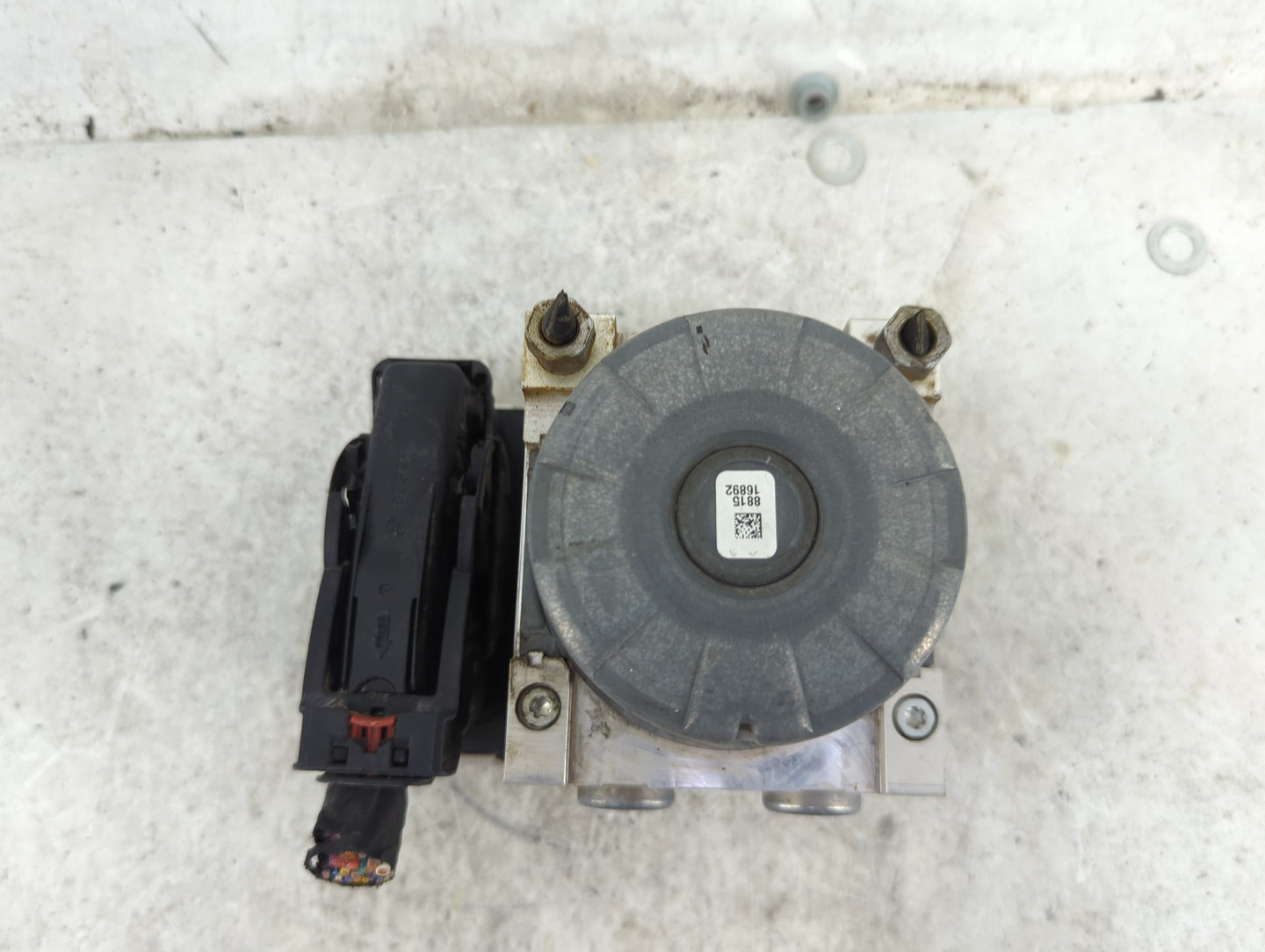 2020-2022 Chevrolet Equinox ABS Pump Control Module Replacement P/N:84715330 24504820000001, 9219172517 Fits Fits 2020 2021 