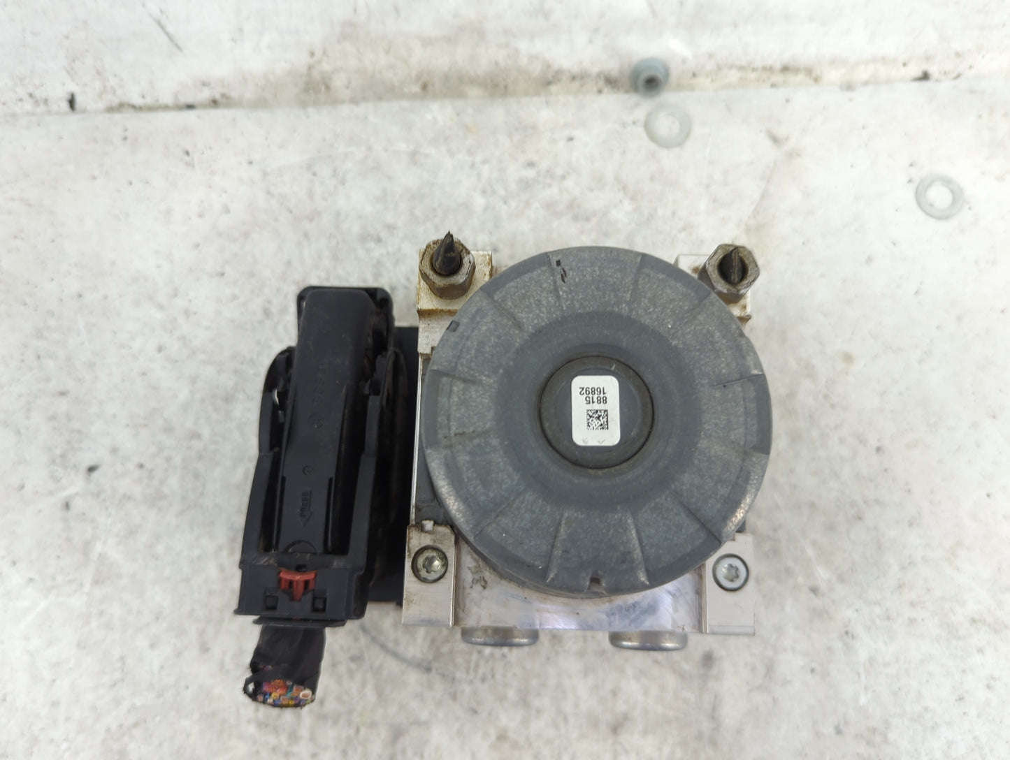 2020-2022 Chevrolet Equinox ABS Pump Control Module Replacement P/N:84715330 24504820000001, 9219172517 Fits Fits 2020 2021 