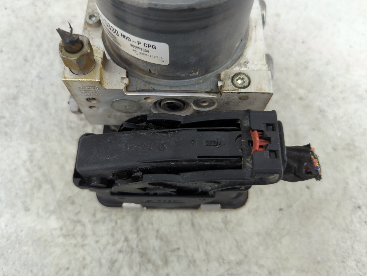 2020-2022 Chevrolet Equinox ABS Pump Control Module Replacement P/N:84715330 24504820000001, 9219172517 Fits Fits 2020 2021 