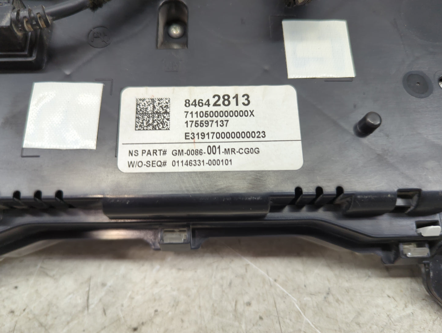 2019-2022 Chevrolet Equinox Instrument Cluster Speedometer Gauges P/N:84642813 GM-0086-001-MR-CG0G Miles: Fits OEM Used Auto