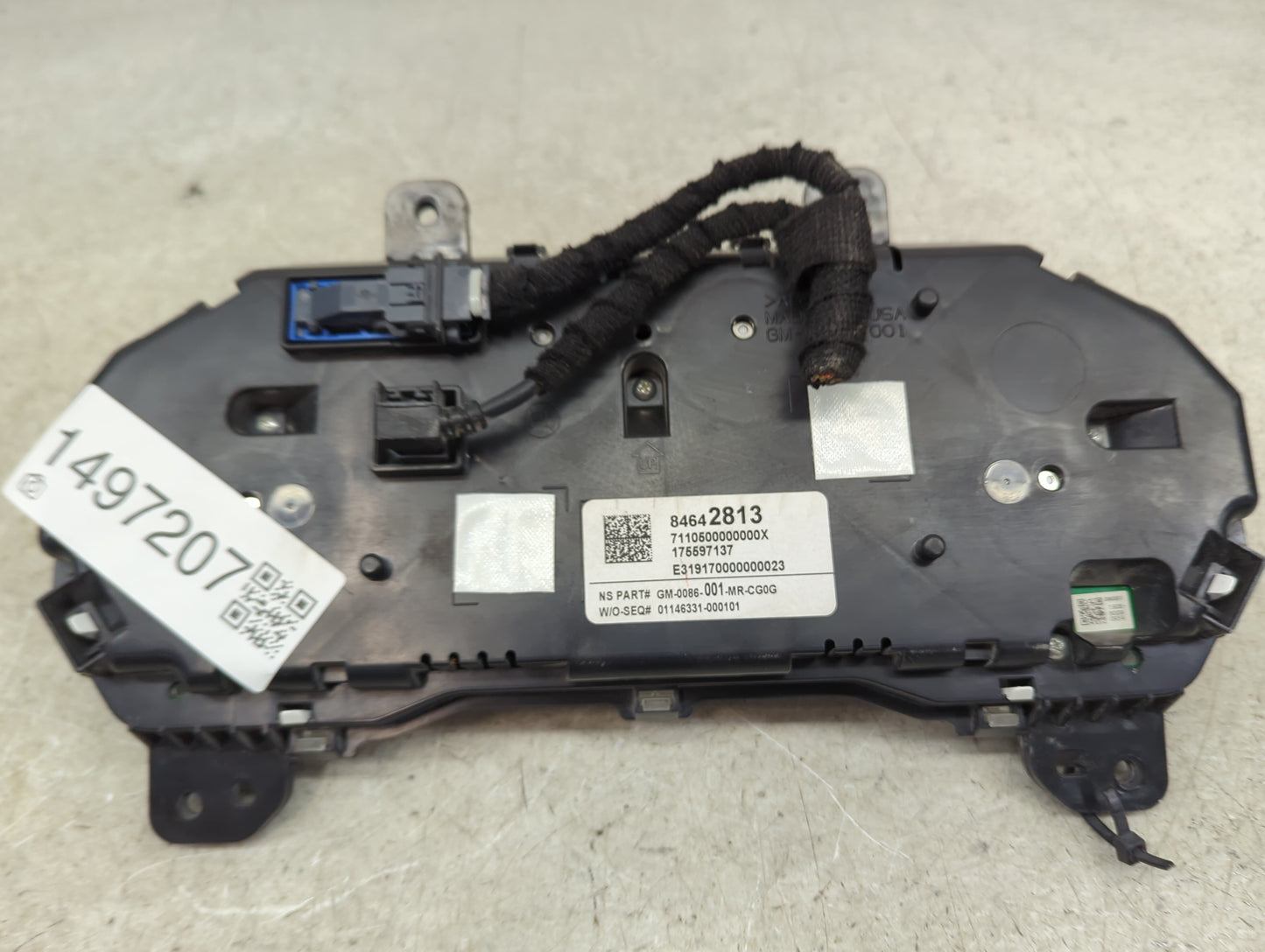2019-2022 Chevrolet Equinox Instrument Cluster Speedometer Gauges P/N:84642813 GM-0086-001-MR-CG0G Miles: Fits OEM Used Auto