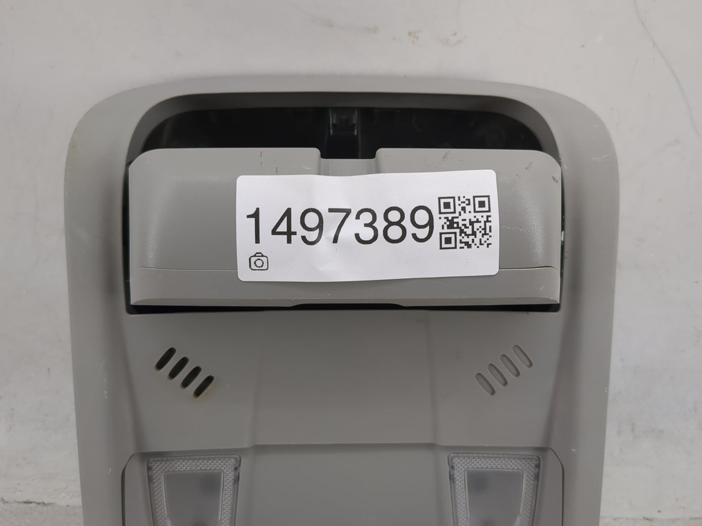 2020-2022 Chevrolet Equinox Overhead Roof Console Gray - Oemusedautoparts1.com