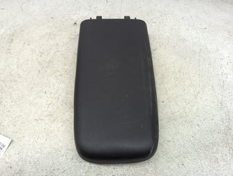 compare product 2018-2022 Chevrolet Equinox Center Console Armrest Cover Lid P/N:0920PE0 DN19154 Fits Fits 2018 2019 2020 2021 2022 OEM Used Auto Parts