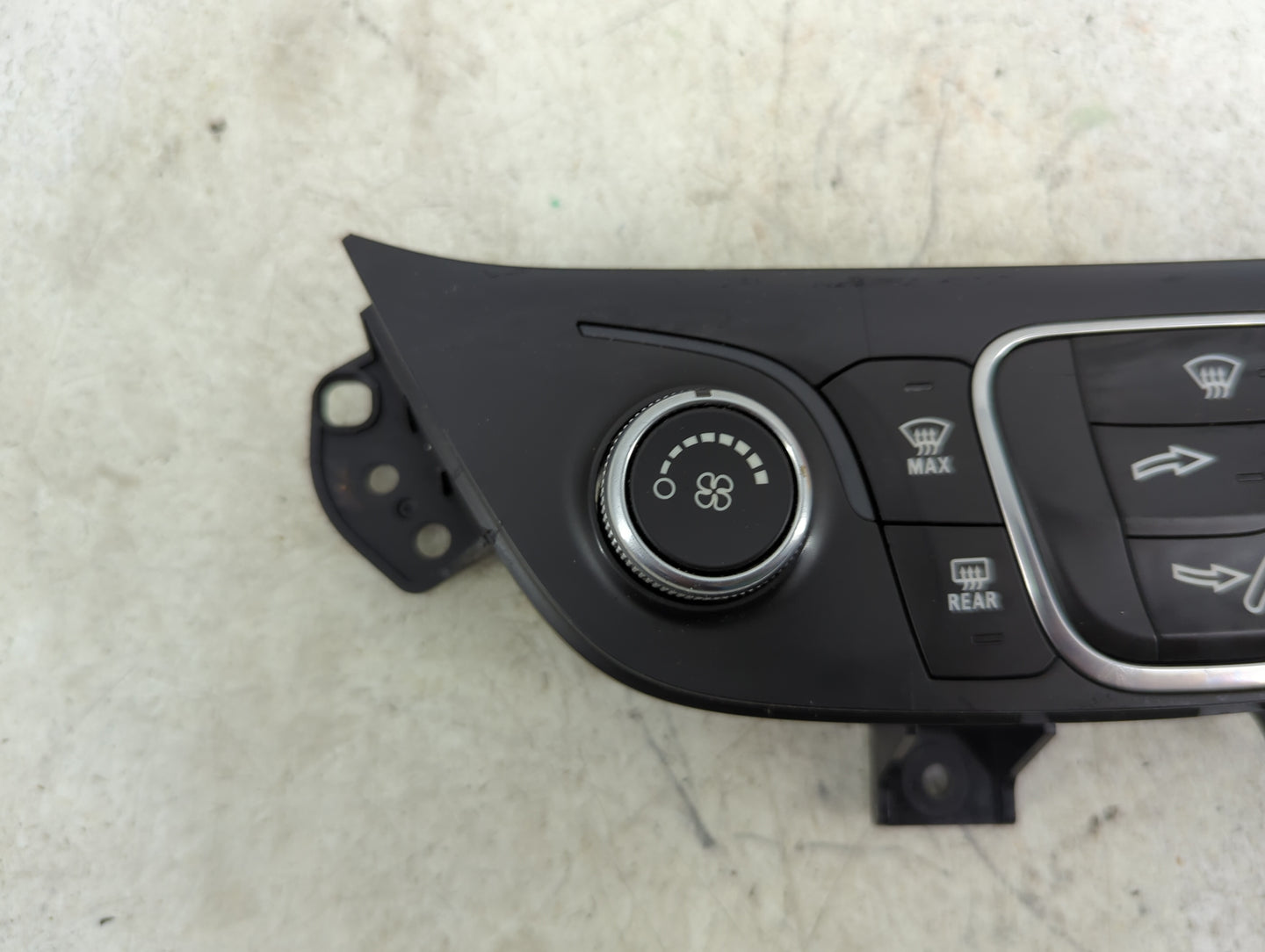 2019-2021 Chevrolet Equinox Climate Control Module Temperature AC/Heater Replacement P/N:84422503 7370200000000X Fits OEM Us