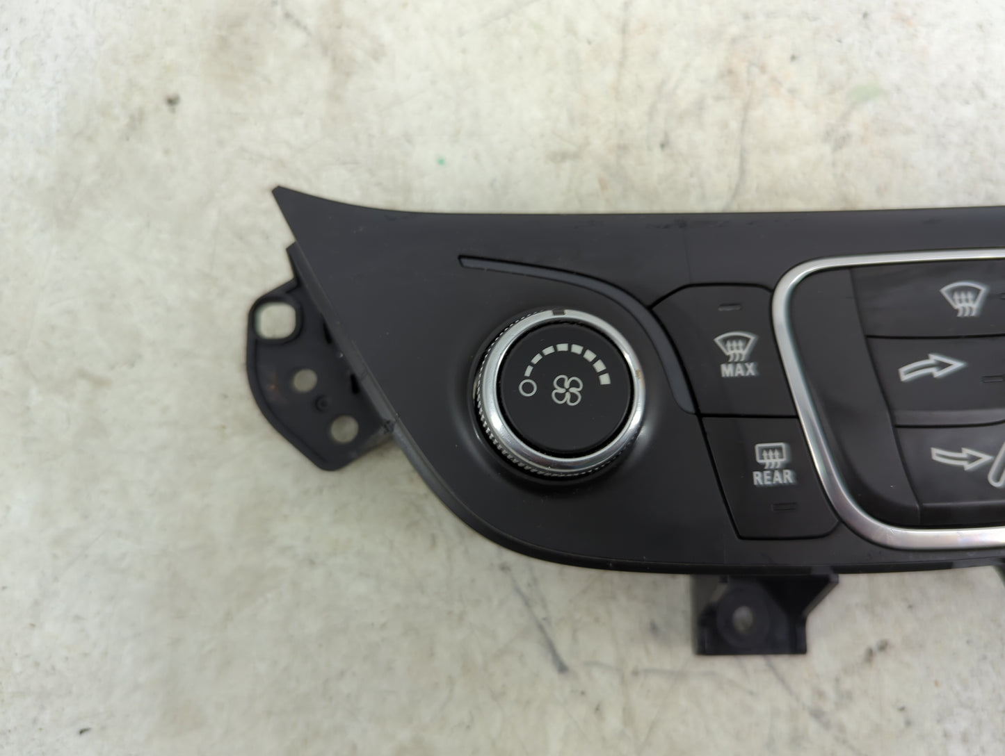 2019-2021 Chevrolet Equinox Climate Control Module Temperature AC/Heater Replacement P/N:84422503 7370200000000X Fits OEM Us