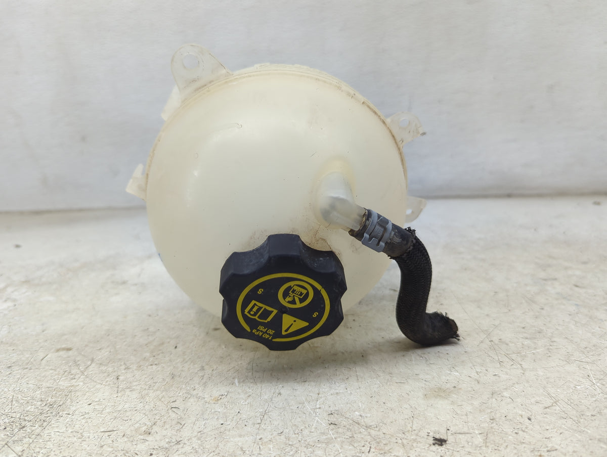 2018 Chevrolet Equinox Radiator Coolant Overflow Expansion Tank Bottle 1499459 - Oemusedautoparts1.com