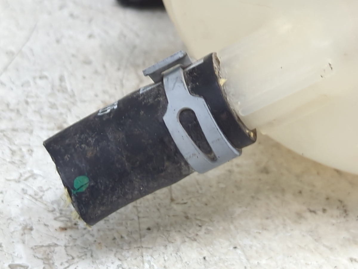 2018 Chevrolet Equinox Radiator Coolant Overflow Expansion Tank Bottle 1499459 - Oemusedautoparts1.com