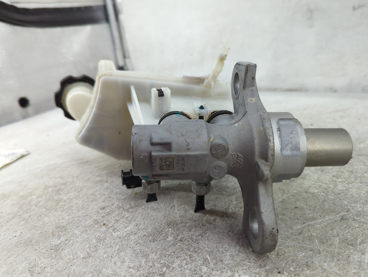 2018-2022 Chevrolet Equinox Brake Master Cylinder 1512019 - Oemusedautoparts1.com