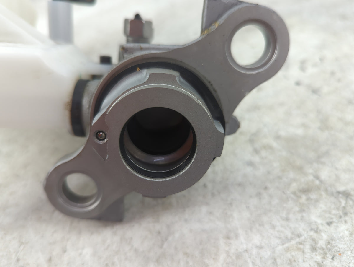 2018-2022 Chevrolet Equinox Brake Master Cylinder 1515644 - Oemusedautoparts1.com